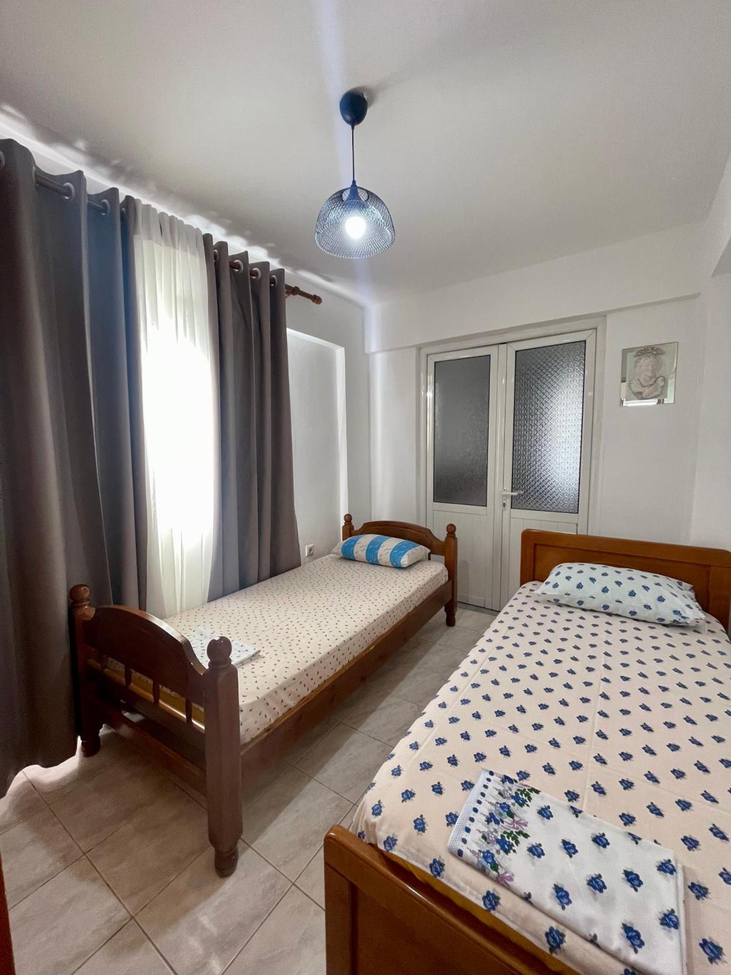 Guest House Luli Sarande Exterior photo